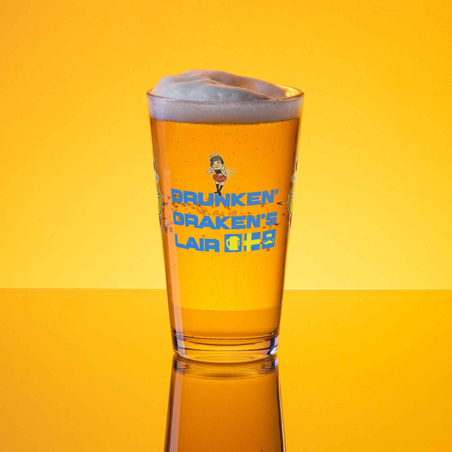 DRUNKEN DRAKEN'S Shaker pint glass